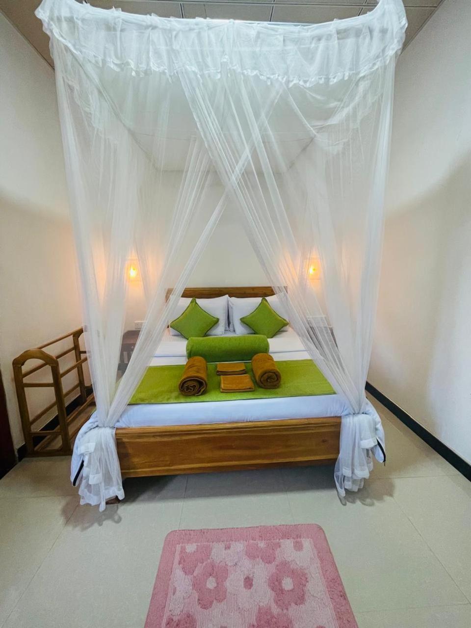 Ritz Inn Ела Стая снимка